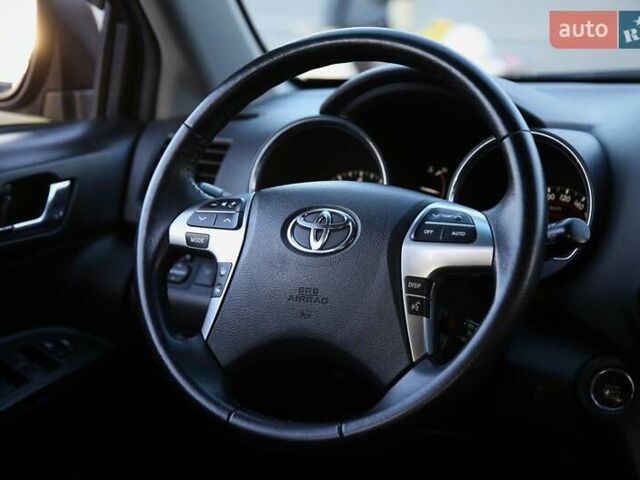 Сірий Тойота Хайлендер, об'ємом двигуна 3.5 л та пробігом 134 тис. км за 18900 $, фото 13 на Automoto.ua