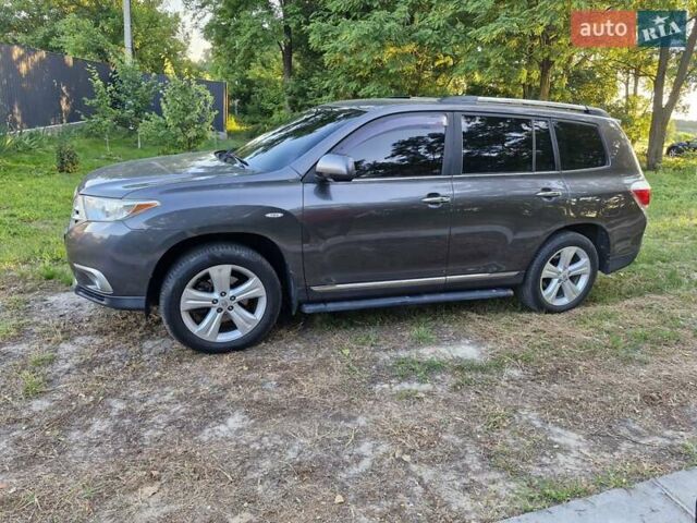 Серый Тойота Хайлендер, объемом двигателя 3.46 л и пробегом 142 тыс. км за 16900 $, фото 6 на Automoto.ua