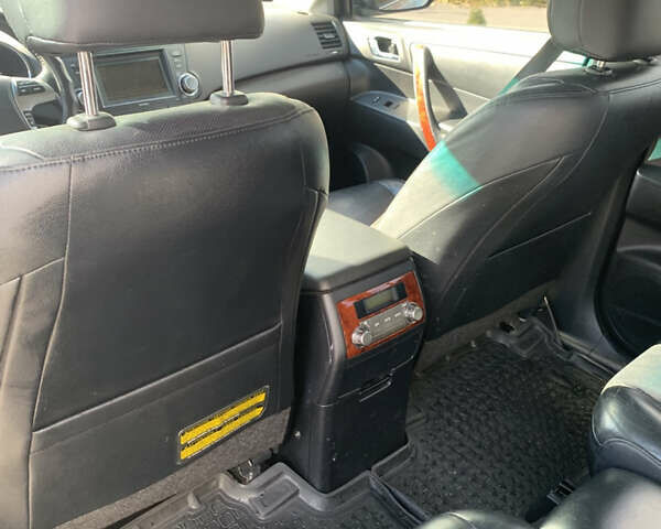 Серый Тойота Хайлендер, объемом двигателя 3.46 л и пробегом 135 тыс. км за 17500 $, фото 16 на Automoto.ua