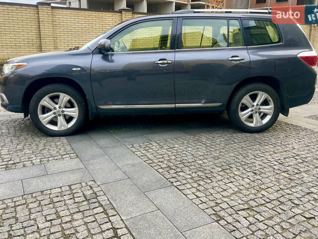 Сірий Тойота Хайлендер, об'ємом двигуна 3.46 л та пробігом 312 тис. км за 15200 $, фото 3 на Automoto.ua
