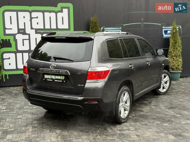 Серый Тойота Хайлендер, объемом двигателя 3.5 л и пробегом 240 тыс. км за 15800 $, фото 43 на Automoto.ua