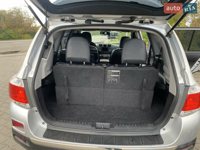 Серый Тойота Хайлендер, объемом двигателя 3.46 л и пробегом 135 тыс. км за 17500 $, фото 29 на Automoto.ua