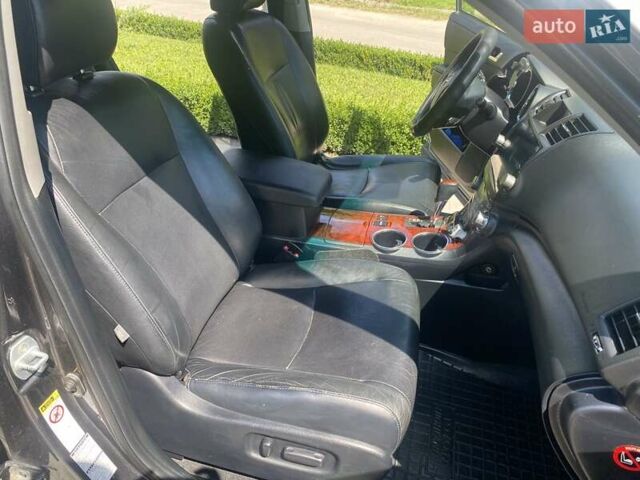 Серый Тойота Хайлендер, объемом двигателя 3.46 л и пробегом 210 тыс. км за 17900 $, фото 20 на Automoto.ua