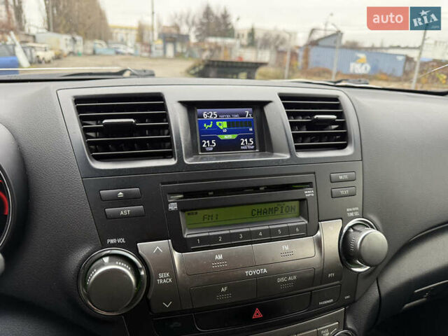 Серый Тойота Хайлендер, объемом двигателя 0 л и пробегом 124 тыс. км за 16900 $, фото 14 на Automoto.ua
