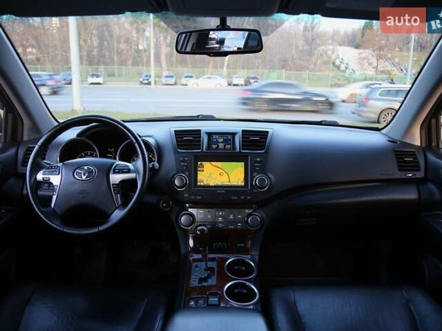 Сірий Тойота Хайлендер, об'ємом двигуна 3.5 л та пробігом 134 тис. км за 18900 $, фото 11 на Automoto.ua