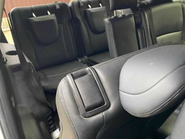 Серый Тойота Хайлендер, объемом двигателя 0 л и пробегом 158 тыс. км за 15200 $, фото 4 на Automoto.ua