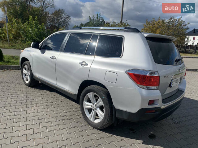 Серый Тойота Хайлендер, объемом двигателя 3.46 л и пробегом 135 тыс. км за 17500 $, фото 4 на Automoto.ua