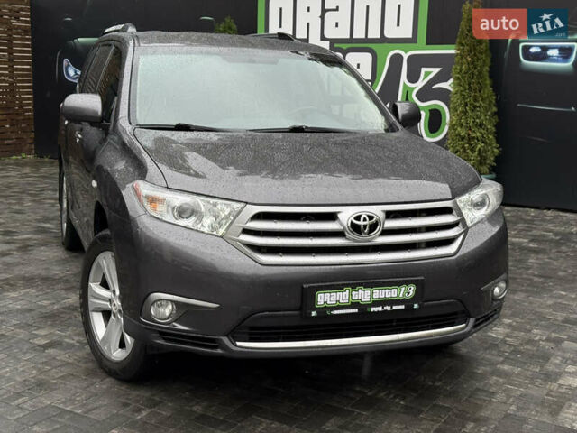 Серый Тойота Хайлендер, объемом двигателя 3.5 л и пробегом 240 тыс. км за 15800 $, фото 6 на Automoto.ua