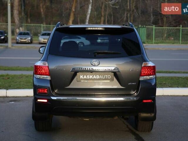 Сірий Тойота Хайлендер, об'ємом двигуна 3.5 л та пробігом 134 тис. км за 18900 $, фото 4 на Automoto.ua