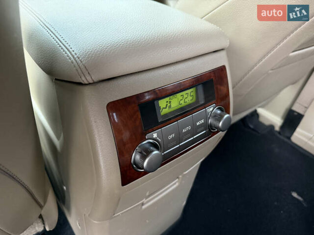 Серый Тойота Хайлендер, объемом двигателя 3.5 л и пробегом 240 тыс. км за 15800 $, фото 26 на Automoto.ua
