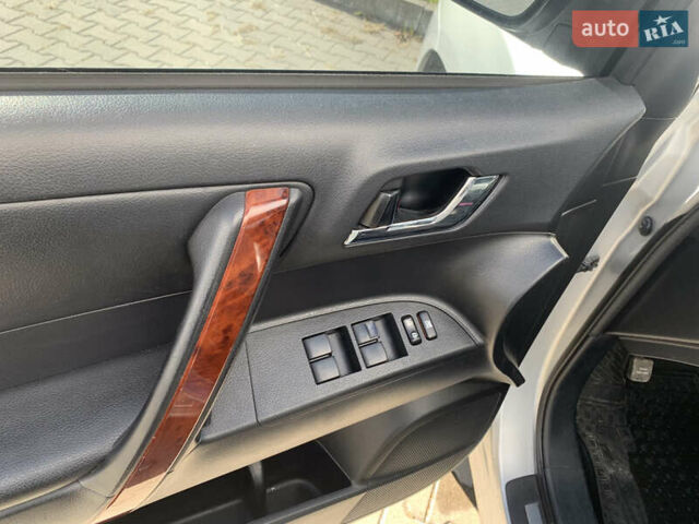 Серый Тойота Хайлендер, объемом двигателя 3.46 л и пробегом 135 тыс. км за 17500 $, фото 10 на Automoto.ua