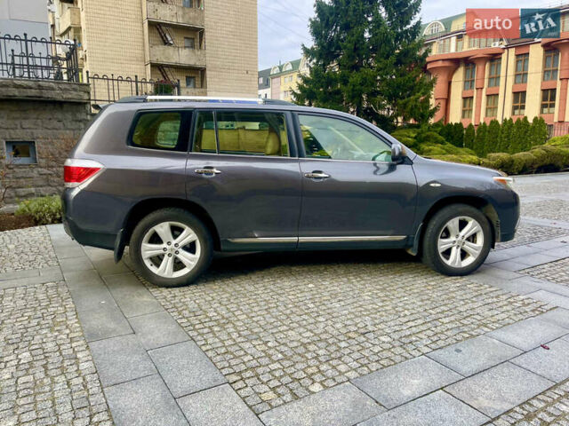 Сірий Тойота Хайлендер, об'ємом двигуна 3.46 л та пробігом 312 тис. км за 15200 $, фото 6 на Automoto.ua