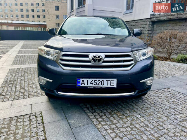 Сірий Тойота Хайлендер, об'ємом двигуна 3.46 л та пробігом 312 тис. км за 15200 $, фото 1 на Automoto.ua