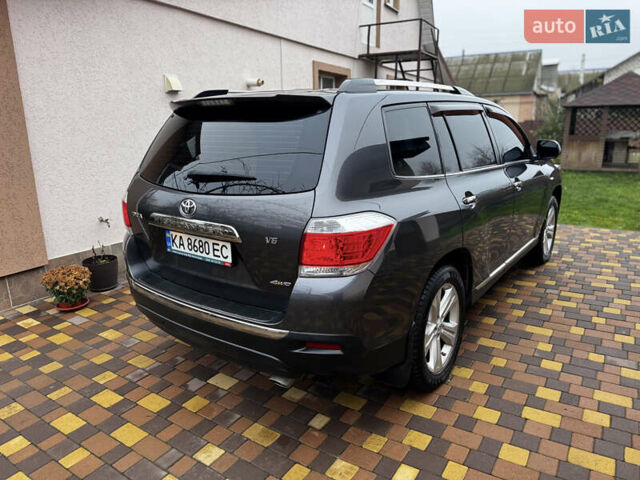 Серый Тойота Хайлендер, объемом двигателя 3.5 л и пробегом 180 тыс. км за 20500 $, фото 6 на Automoto.ua