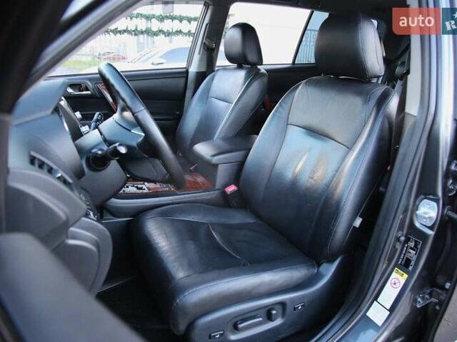 Сірий Тойота Хайлендер, об'ємом двигуна 3.5 л та пробігом 134 тис. км за 18900 $, фото 6 на Automoto.ua