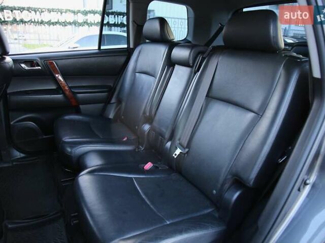 Сірий Тойота Хайлендер, об'ємом двигуна 3.5 л та пробігом 134 тис. км за 18900 $, фото 7 на Automoto.ua