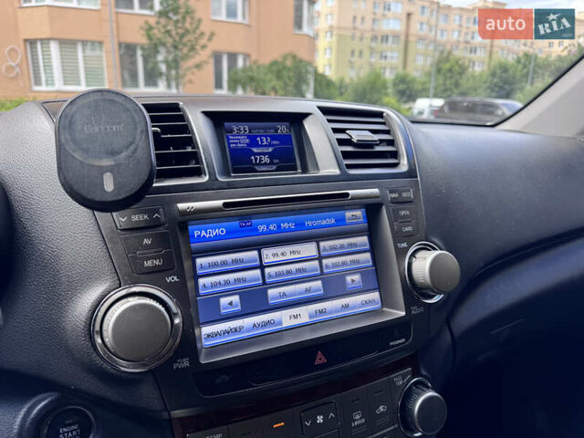 Серый Тойота Хайлендер, объемом двигателя 3.46 л и пробегом 209 тыс. км за 17900 $, фото 13 на Automoto.ua