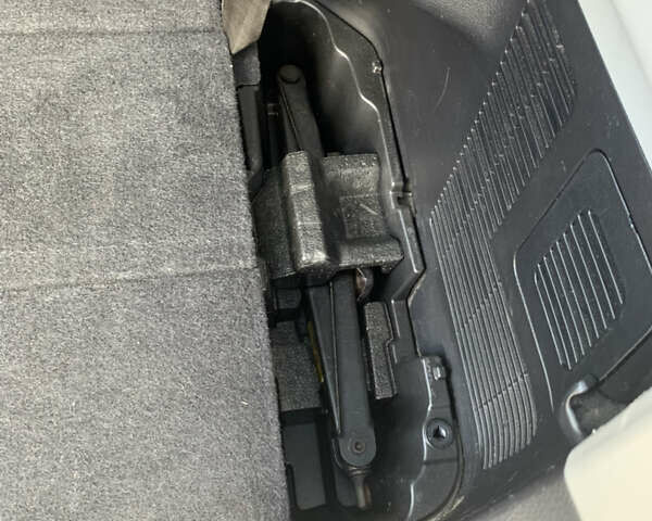 Серый Тойота Хайлендер, объемом двигателя 3.46 л и пробегом 135 тыс. км за 17500 $, фото 25 на Automoto.ua