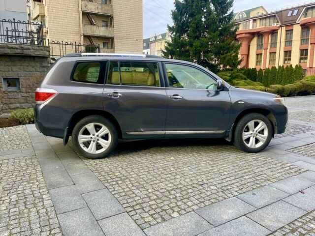Сірий Тойота Хайлендер, об'ємом двигуна 3.5 л та пробігом 312 тис. км за 15200 $, фото 6 на Automoto.ua