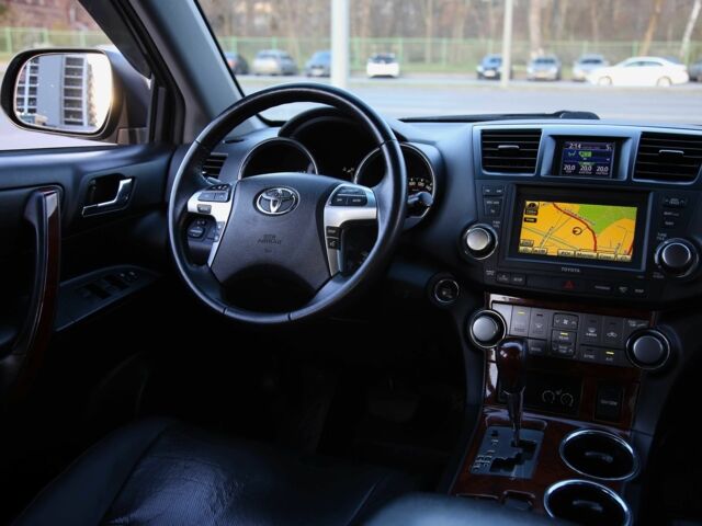 Серый Тойота Хайлендер, объемом двигателя 3.5 л и пробегом 134 тыс. км за 18900 $, фото 10 на Automoto.ua