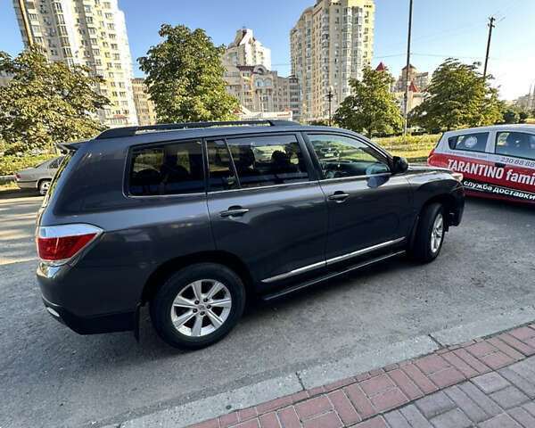 Серый Тойота Хайлендер, объемом двигателя 3.46 л и пробегом 143 тыс. км за 17700 $, фото 4 на Automoto.ua