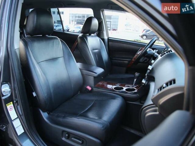 Сірий Тойота Хайлендер, об'ємом двигуна 3.5 л та пробігом 134 тис. км за 18900 $, фото 9 на Automoto.ua