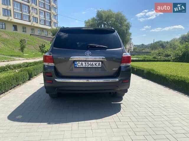 Серый Тойота Хайлендер, объемом двигателя 3.46 л и пробегом 210 тыс. км за 17900 $, фото 6 на Automoto.ua
