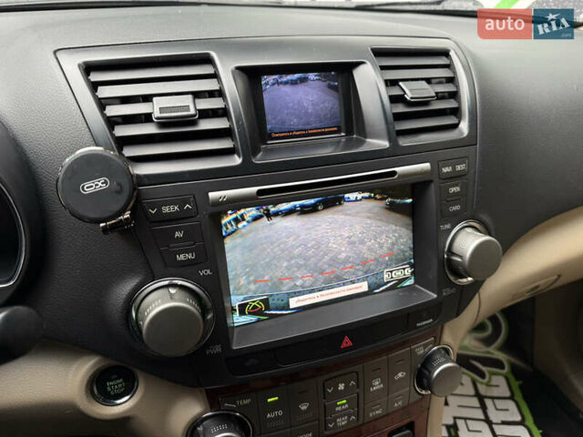 Серый Тойота Хайлендер, объемом двигателя 3.5 л и пробегом 240 тыс. км за 15800 $, фото 19 на Automoto.ua