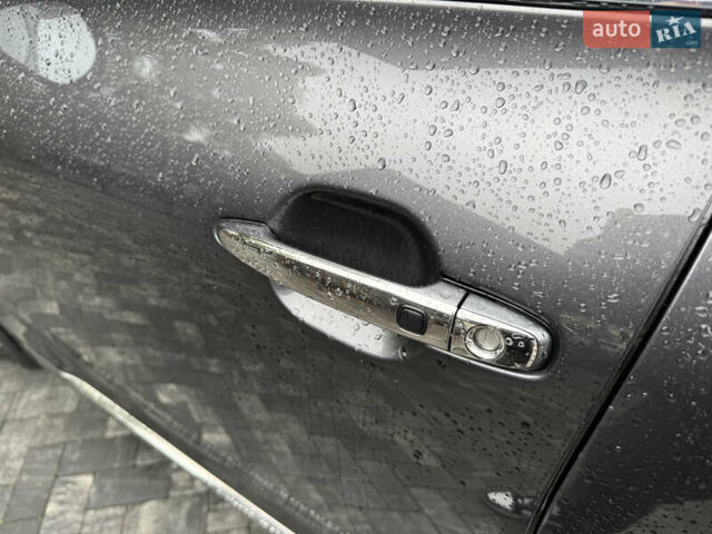 Серый Тойота Хайлендер, объемом двигателя 3.5 л и пробегом 240 тыс. км за 15800 $, фото 8 на Automoto.ua