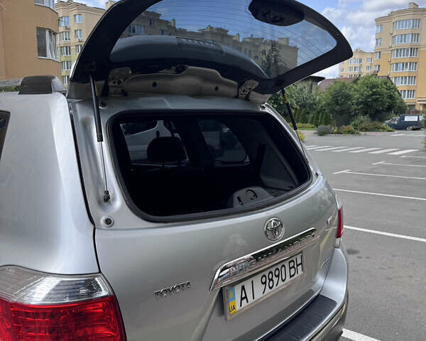 Серый Тойота Хайлендер, объемом двигателя 3.46 л и пробегом 212 тыс. км за 17600 $, фото 18 на Automoto.ua