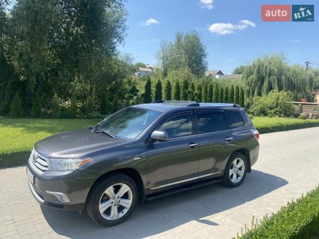 Серый Тойота Хайлендер, объемом двигателя 3.46 л и пробегом 210 тыс. км за 17900 $, фото 10 на Automoto.ua