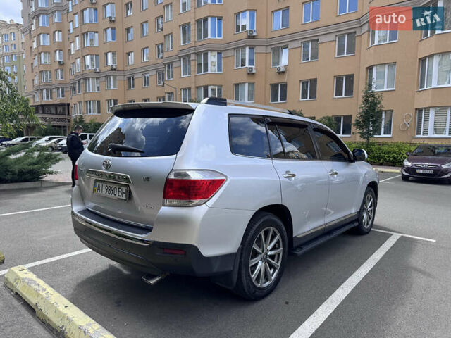 Серый Тойота Хайлендер, объемом двигателя 3.46 л и пробегом 212 тыс. км за 17600 $, фото 4 на Automoto.ua