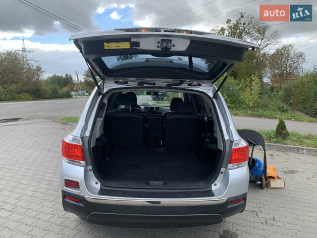 Серый Тойота Хайлендер, объемом двигателя 3.46 л и пробегом 135 тыс. км за 17500 $, фото 26 на Automoto.ua