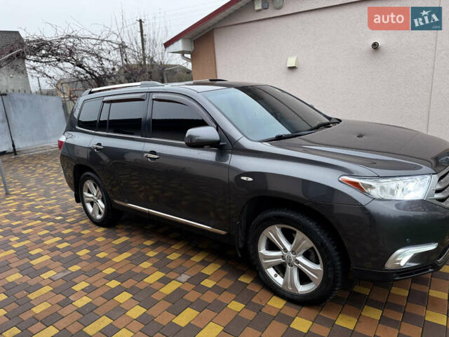 Серый Тойота Хайлендер, объемом двигателя 3.5 л и пробегом 180 тыс. км за 20500 $, фото 8 на Automoto.ua