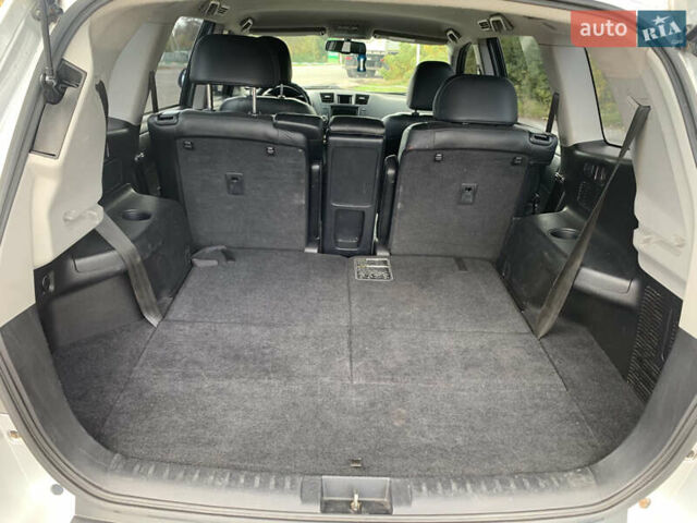 Серый Тойота Хайлендер, объемом двигателя 3.46 л и пробегом 135 тыс. км за 17500 $, фото 28 на Automoto.ua