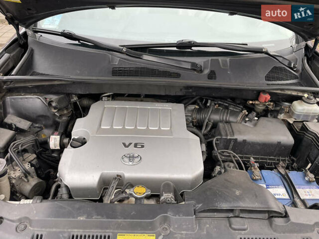 Сірий Тойота Хайлендер, об'ємом двигуна 3.46 л та пробігом 305 тис. км за 14390 $, фото 18 на Automoto.ua