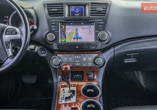 Серый Тойота Хайлендер, объемом двигателя 3.46 л и пробегом 206 тыс. км за 18080 $, фото 15 на Automoto.ua