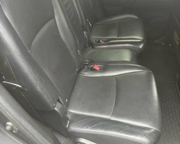 Серый Тойота Хайлендер, объемом двигателя 3.46 л и пробегом 180 тыс. км за 17600 $, фото 24 на Automoto.ua