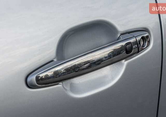 Серый Тойота Хайлендер, объемом двигателя 3.46 л и пробегом 206 тыс. км за 18080 $, фото 22 на Automoto.ua