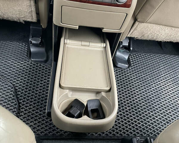 Сірий Тойота Хайлендер, об'ємом двигуна 3.46 л та пробігом 305 тис. км за 14390 $, фото 16 на Automoto.ua