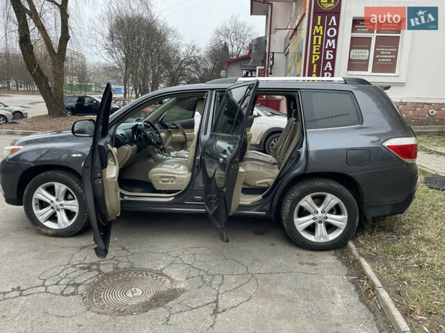 Сірий Тойота Хайлендер, об'ємом двигуна 3.46 л та пробігом 305 тис. км за 14390 $, фото 4 на Automoto.ua