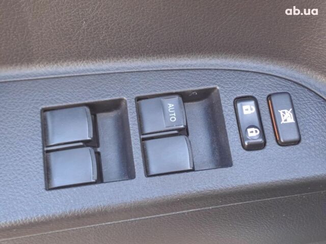 Сірий Тойота Хайлендер, об'ємом двигуна 3.5 л та пробігом 180 тис. км за 18090 $, фото 13 на Automoto.ua