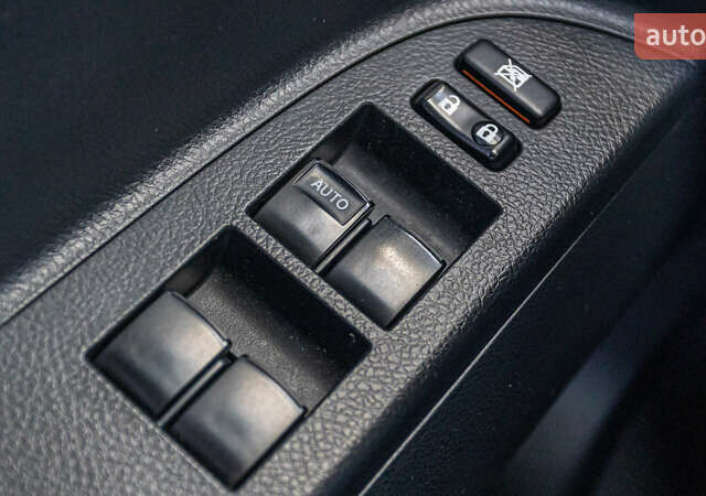 Серый Тойота Хайлендер, объемом двигателя 3.46 л и пробегом 206 тыс. км за 18080 $, фото 24 на Automoto.ua