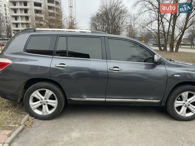 Сірий Тойота Хайлендер, об'ємом двигуна 3.46 л та пробігом 305 тис. км за 14390 $, фото 5 на Automoto.ua