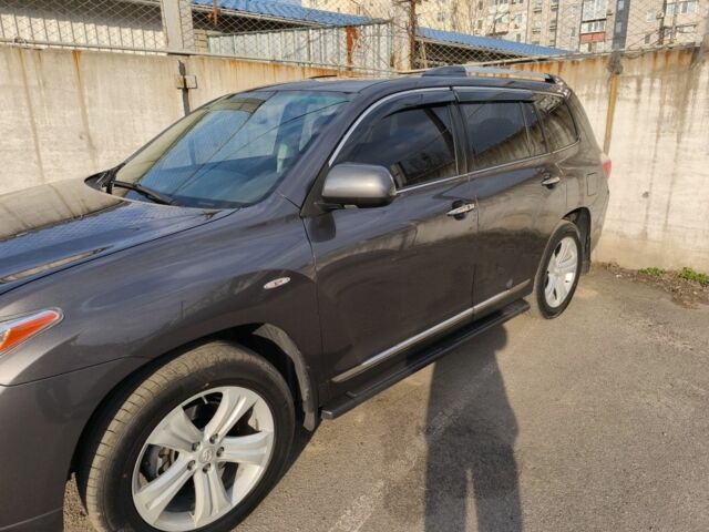Сірий Тойота Хайлендер, об'ємом двигуна 3.5 л та пробігом 201 тис. км за 19500 $, фото 5 на Automoto.ua