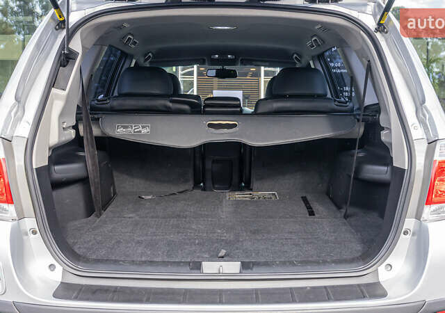 Серый Тойота Хайлендер, объемом двигателя 3.46 л и пробегом 206 тыс. км за 18080 $, фото 10 на Automoto.ua