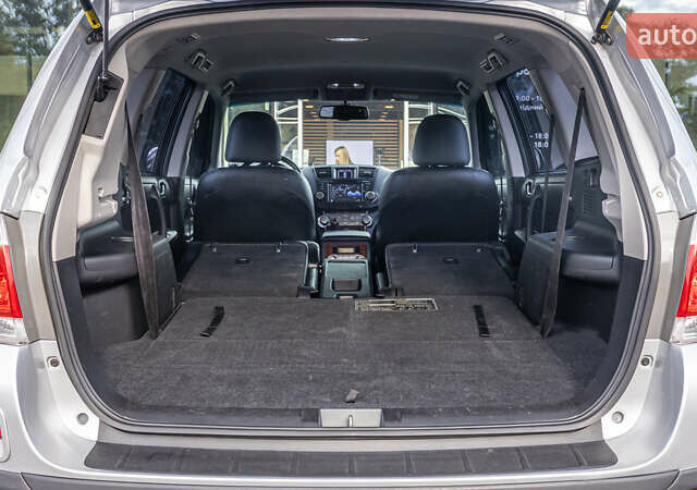 Серый Тойота Хайлендер, объемом двигателя 3.46 л и пробегом 206 тыс. км за 18080 $, фото 12 на Automoto.ua