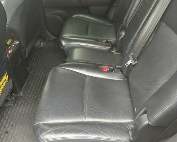 Серый Тойота Хайлендер, объемом двигателя 3.46 л и пробегом 180 тыс. км за 17600 $, фото 16 на Automoto.ua