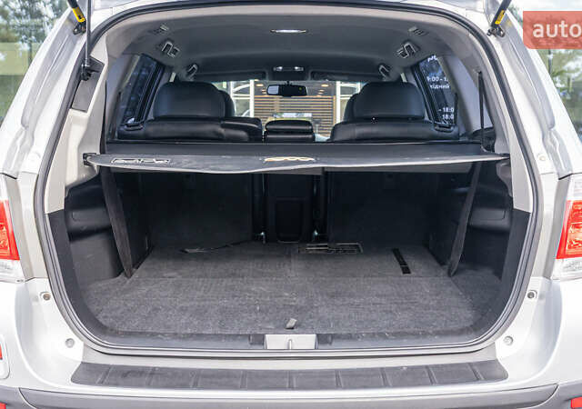 Серый Тойота Хайлендер, объемом двигателя 3.46 л и пробегом 206 тыс. км за 18080 $, фото 9 на Automoto.ua