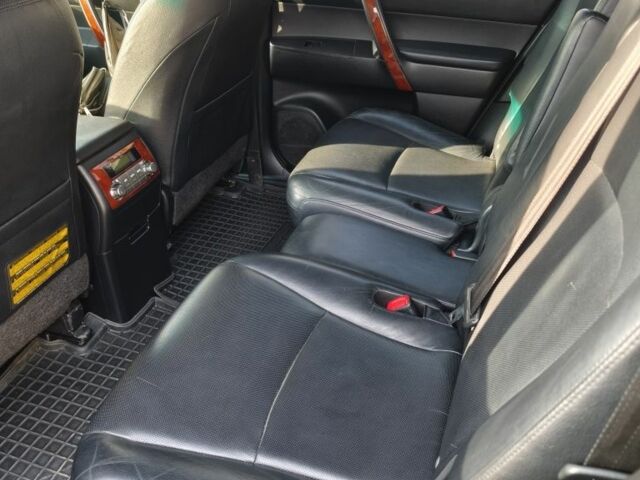 Сірий Тойота Хайлендер, об'ємом двигуна 3.5 л та пробігом 201 тис. км за 19500 $, фото 2 на Automoto.ua